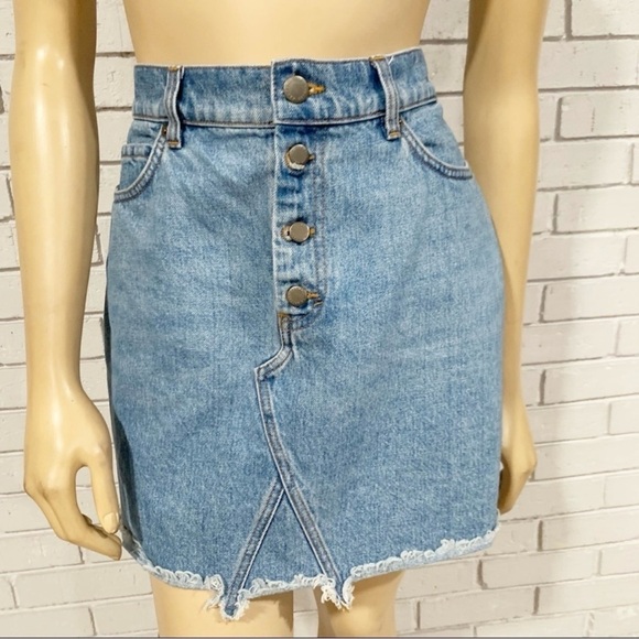 Los Angeles Atelier & Other Stories Raw Edge Denim Mini Skirt - Picture 3 of 9